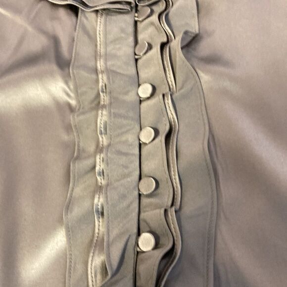 TALBOTS 14 Gray Stretch 100% Silk Shell Ruffle Top - Picture 5 of 11